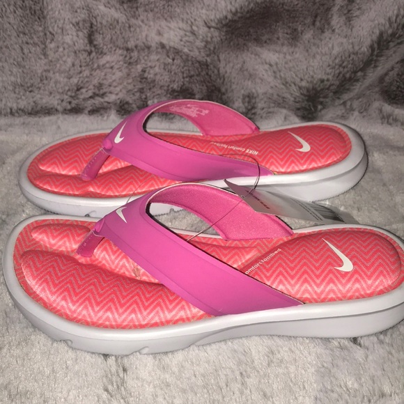 Nike women's ultra comfort thong print